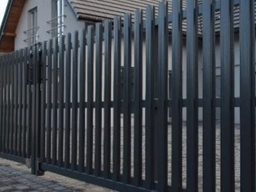 Забор из металлического штакетника в Ярославле